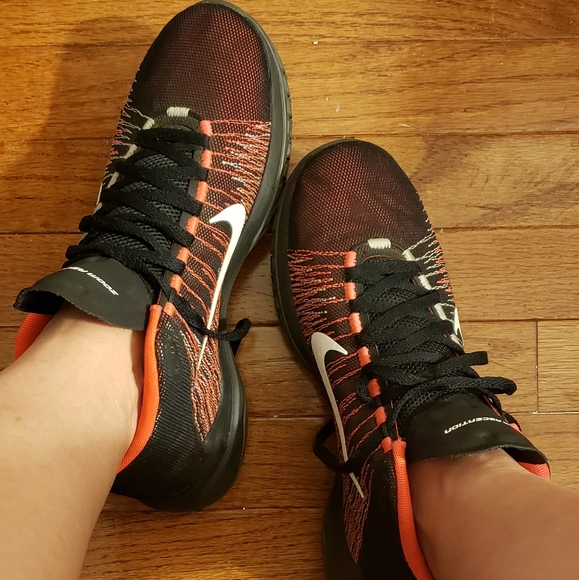 Meet your Posher, April - Picture 2 of 8